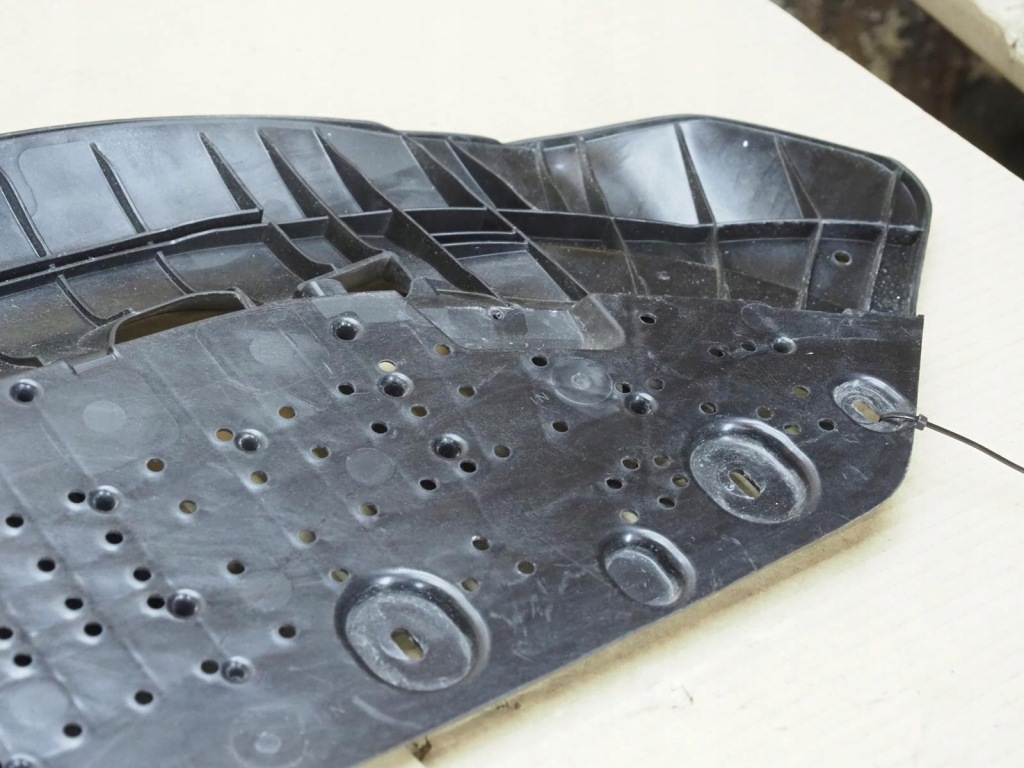 Купить Плита накладка под двигатель бампера перед audi a4 b9 8w s-line 8w0807611f