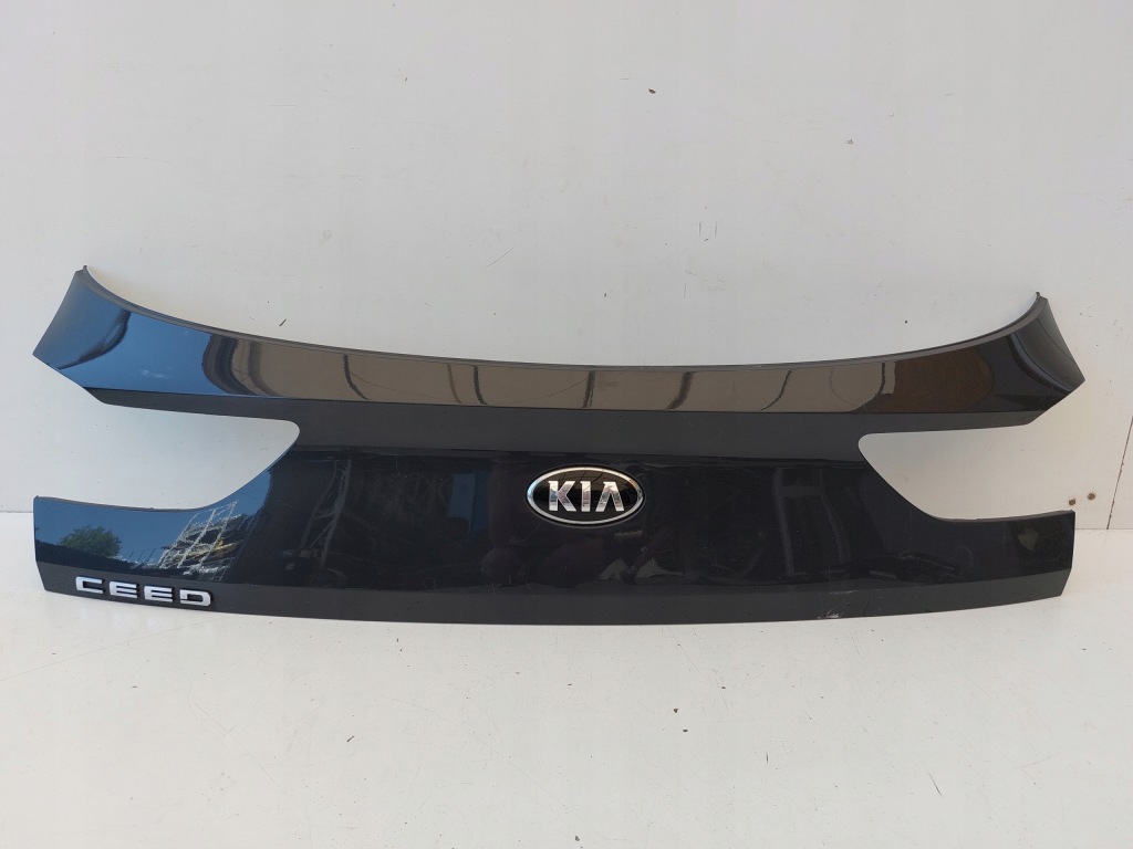 фото №1, Kia ceed iii накладка крышки багажника оригинал