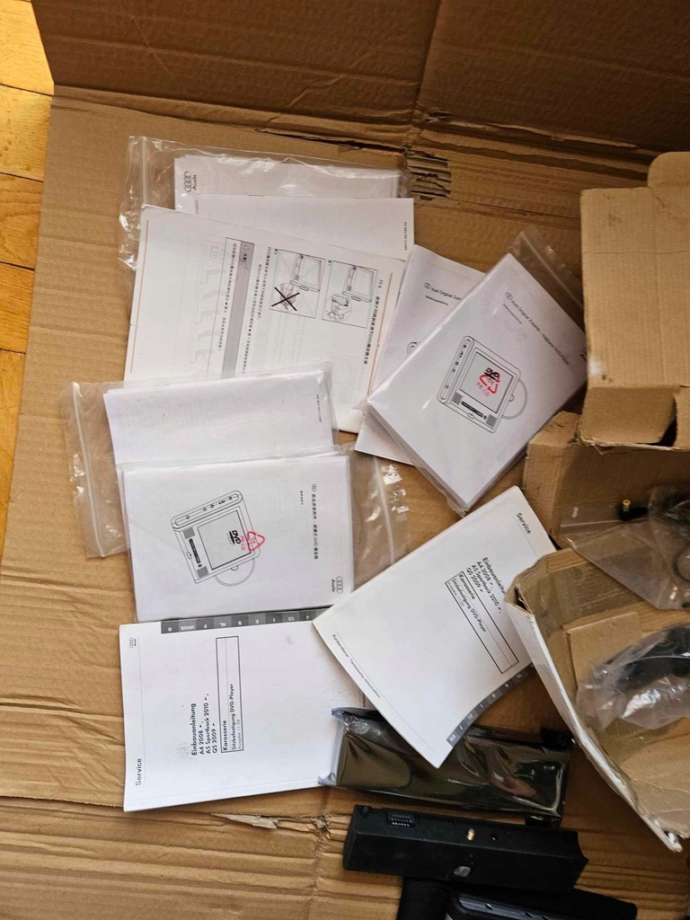 фото №7, Audi q5 8r 2010 dvd комплект na подголовники orginał