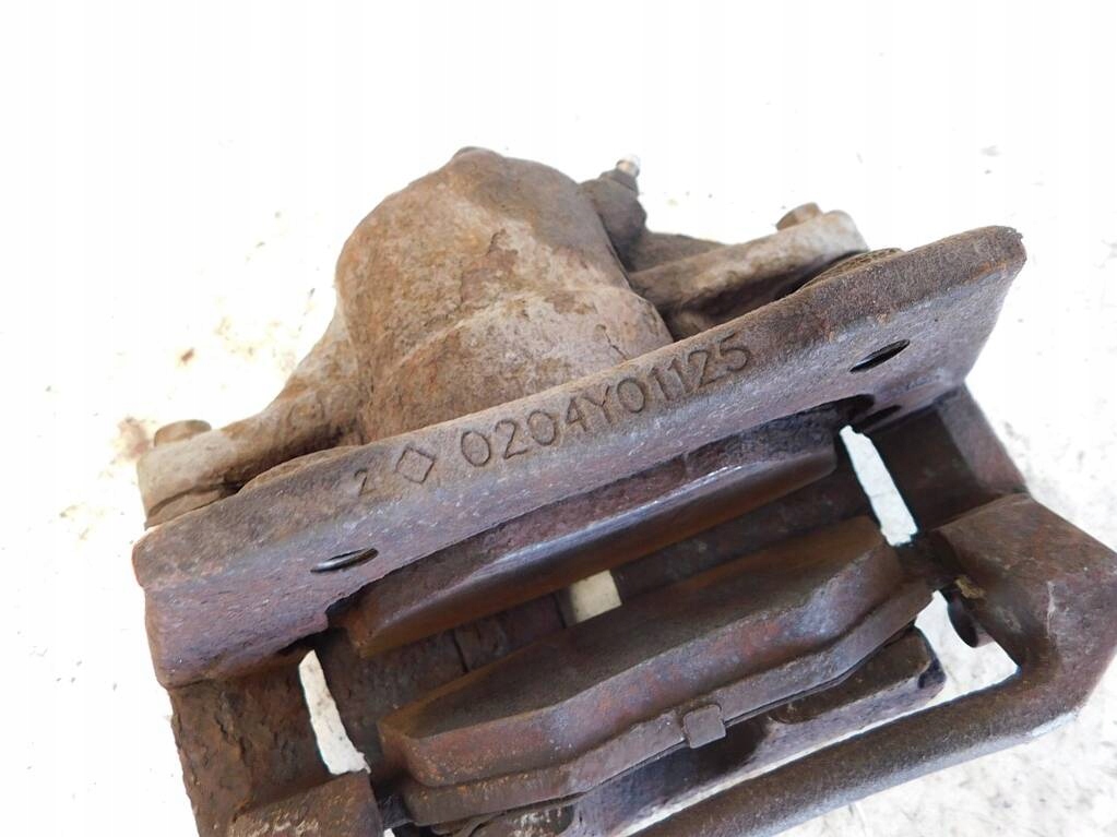 фото №8, Ford mondeo mk3 2.0tdci 06r супорт правий перед