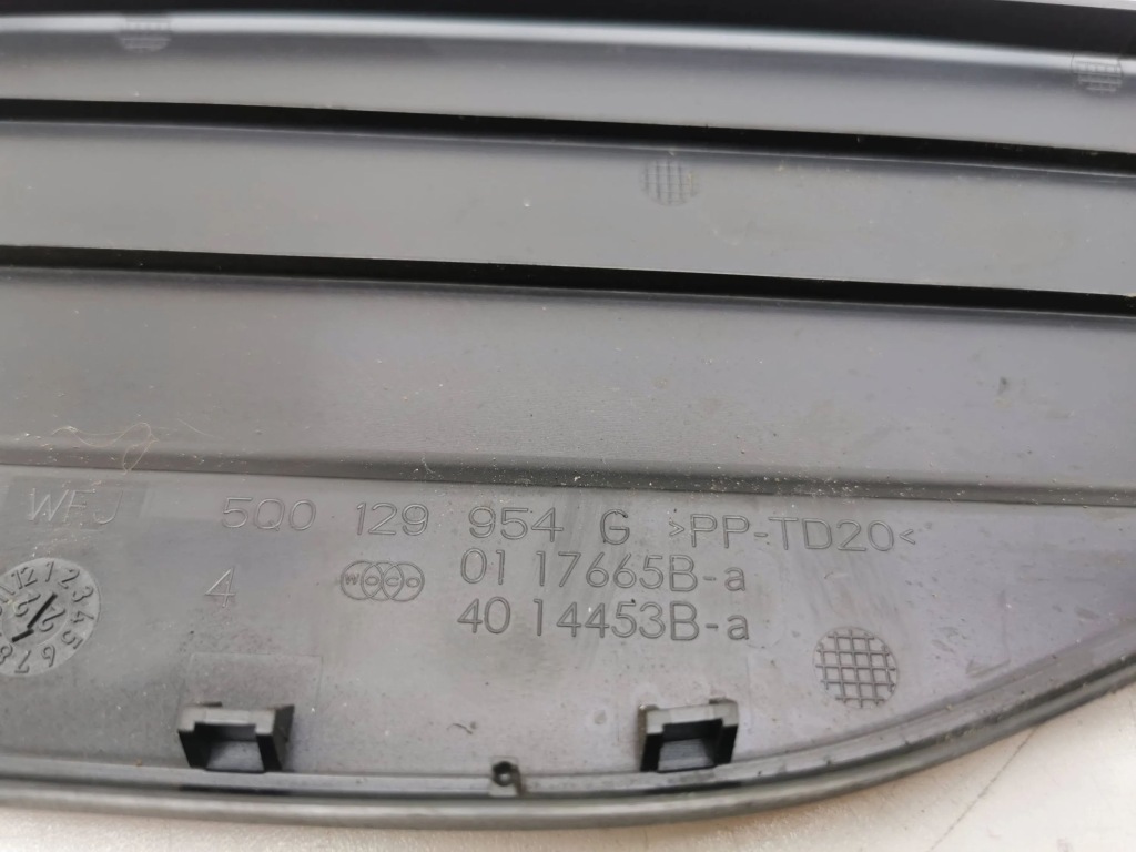 Audi q2 - 2022 накладка радиатора Киев