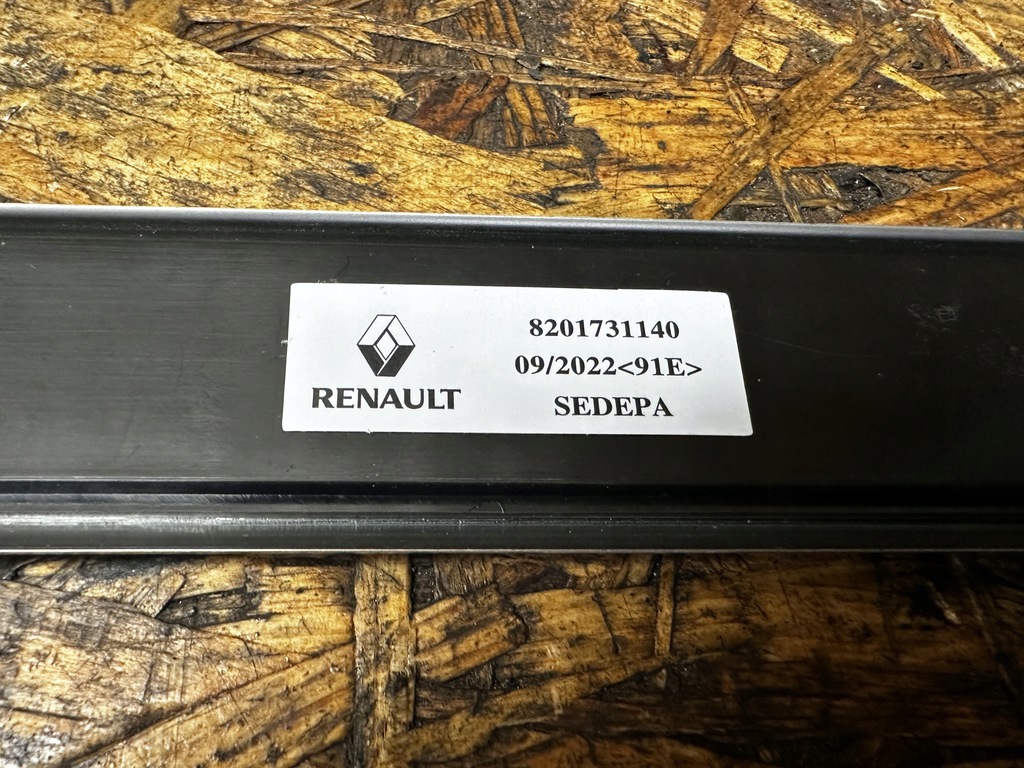 фото №4, Молдинг порог подсвеченная renault 8201731140