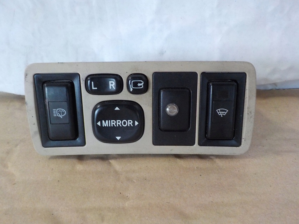 фото №1, Toyota avensis 2.2 d-cat панель зеркал