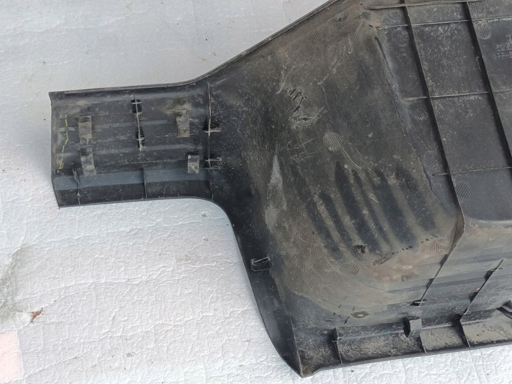 фото №9, Бампер задній середина toyota hilux viii задня