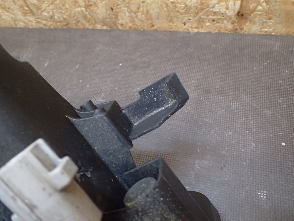 фото №5, Лампа перед правая toyota avensis t27 линза