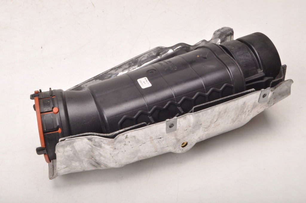 фото №1, Volvo xc60 ii t6 plug-in hybrid awd 2.0 резонатор воздуха p2 31474846