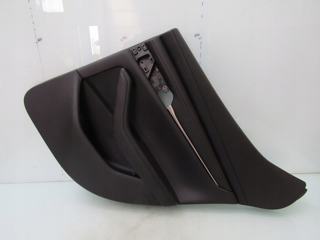 фото №1, Mazda 3 bp iv 19r обшивка дверь правый задняя задний