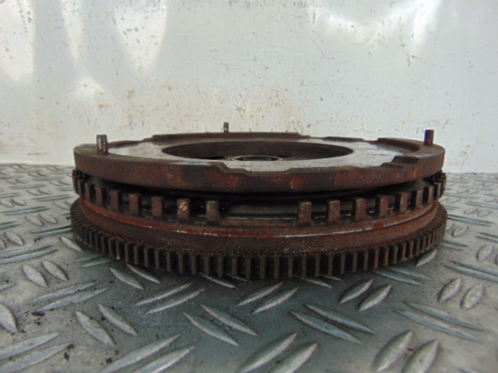 фото №2, Audi a4 колесо маховик