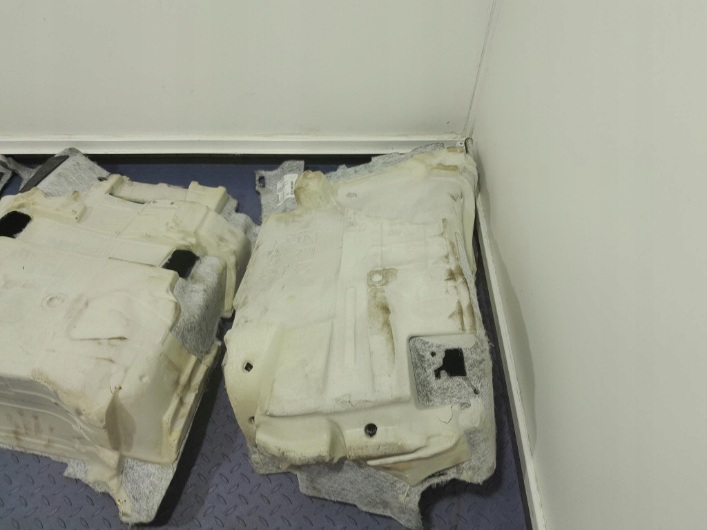 фото №6, Mercedes e w213 sedan коврик обшивка пол a2136800440 a2136800741