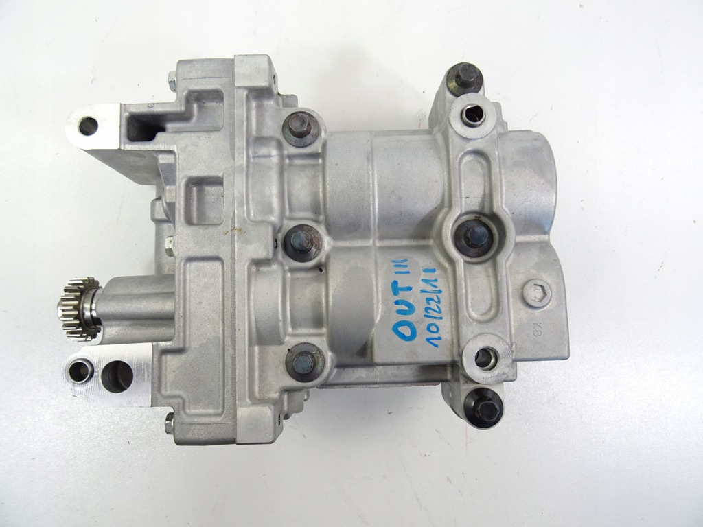 фото №8, Outlander iii 2.0 бензин насос масла