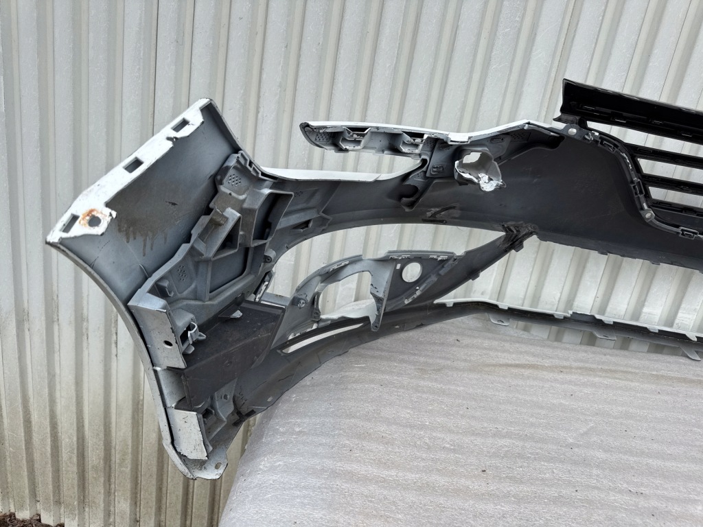 Renault megane iv 4 15- бампер перед передній 620225094r Ціна