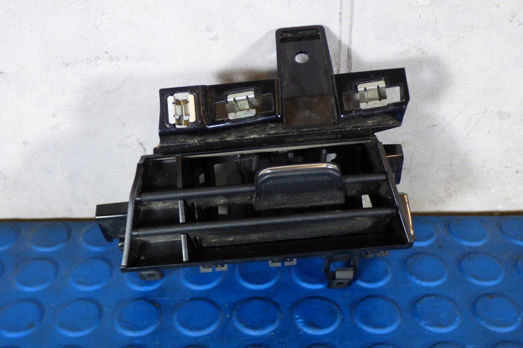 фото №1, Решітка обдув 687516580r st. renault clio v