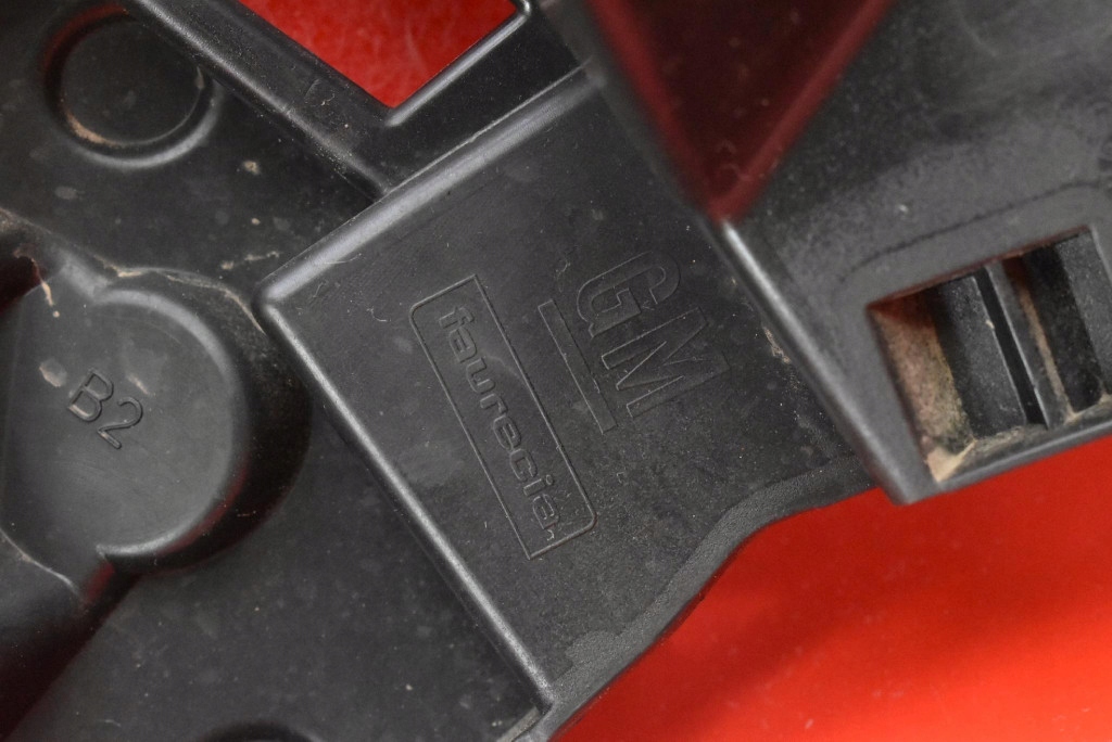 фото №8, Напрямна кронштейн бампера лівий задня yp00035780 opel grandland 1 i 17-21