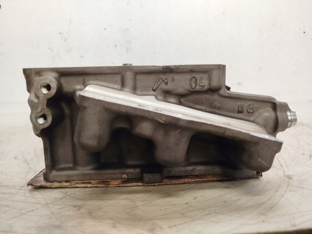 Головка двигателя bmw 211752101 85802630401 2.0 16v b47c20b Киев