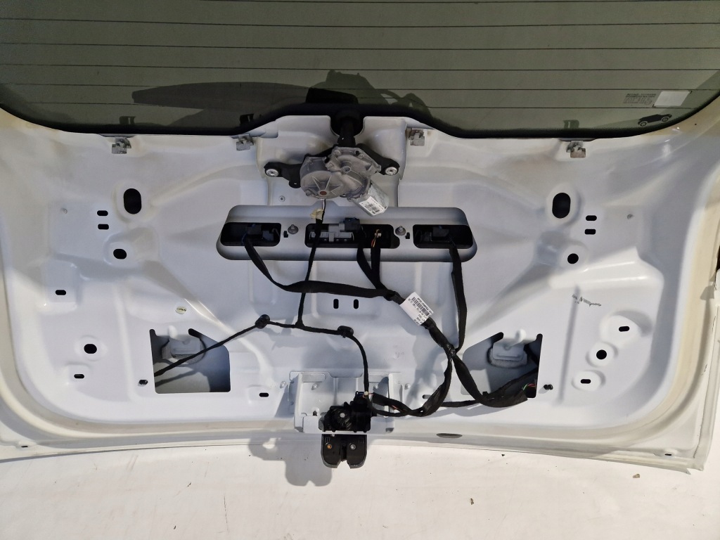 Кришка багажника задня багажника задній dacia duster 3 3 камера Ціна