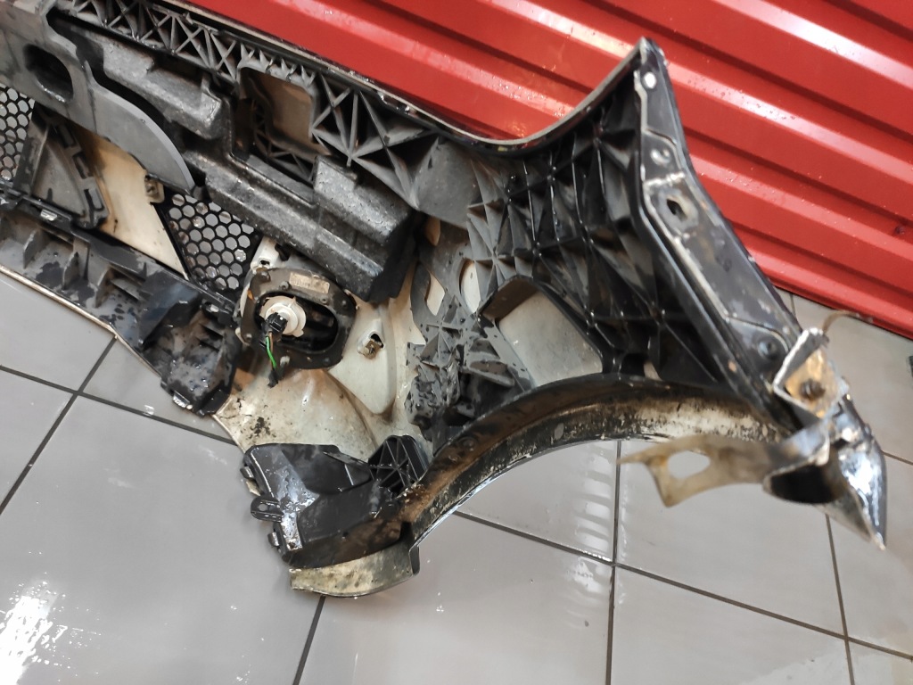 Mercedes c-klasa w204 бампер amg перед передний комплект  оригинал с Разборки