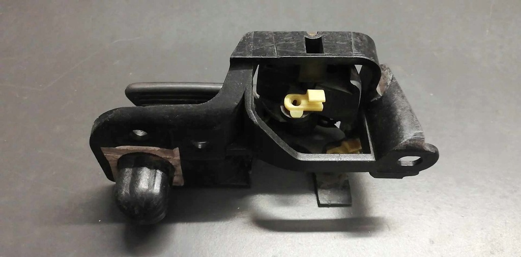 фото №4, Ручка внутренняя левая перед toyota carina e t19