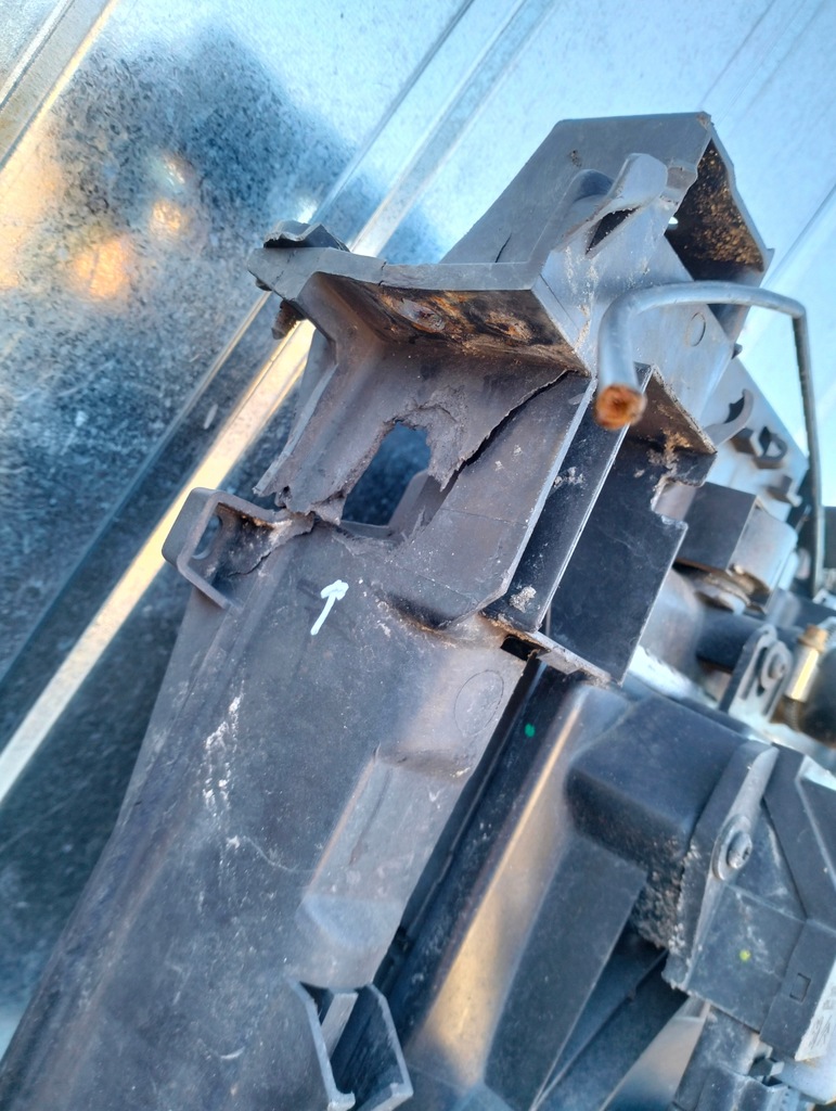 фото №12, Pas передній радіатор вентилятор peugeot 207 бензин