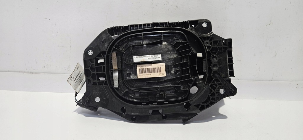 фото №1, Крышка разъём зарядное устройство mercedes eqe w295