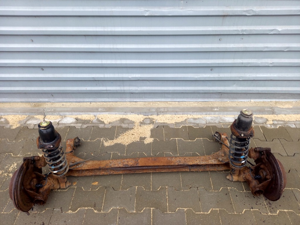 фото №1, Балка oś задня kombi 2.0 d4d toyota corolla e12 03r