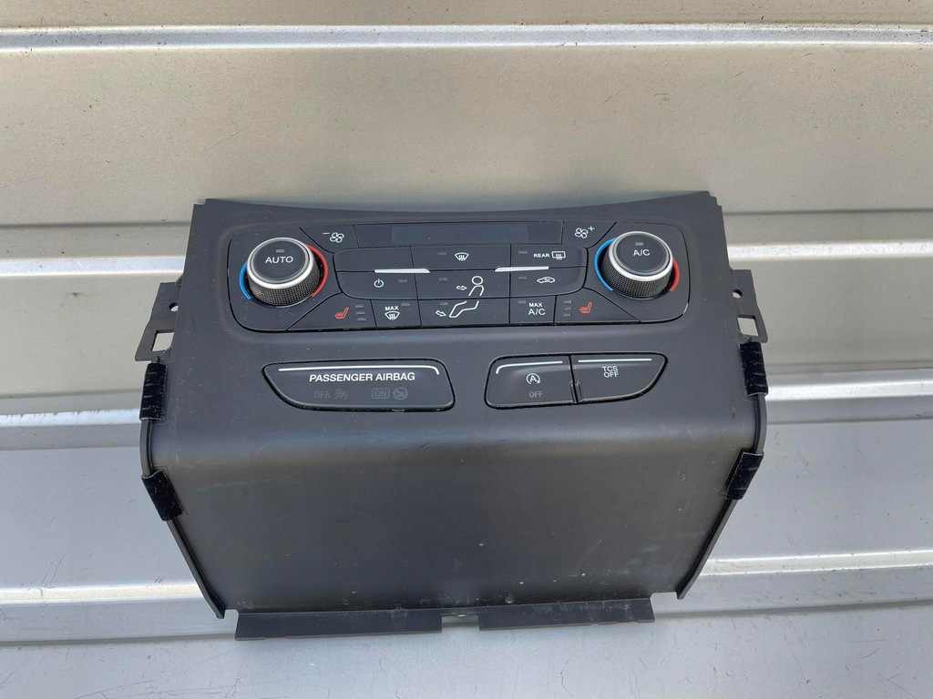 фото №1, Ford escape kuga mk2 панель кондиционера usa