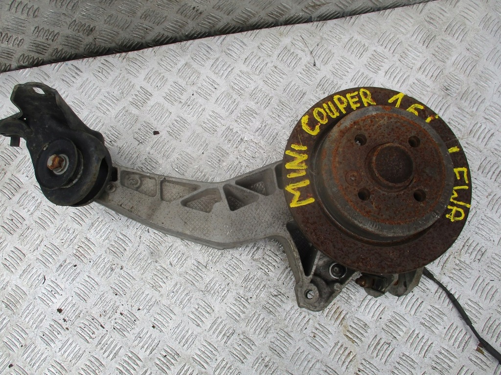 фото №1, Поворотный кулак mini cooper r56 1,6i 6780001 правая задняя