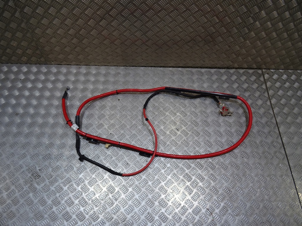 фото №1, Mercedes w222 s-klass шланг плюсовий клема a2224400408