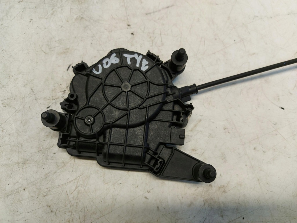 фото №7, Bmw 7 f01 f02 f03 f04 замок доводчик кришки задня задній багажника 163672