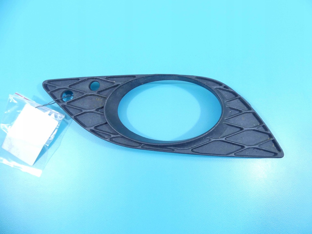 фото №1, Заглушка бампера права mercedes r w251