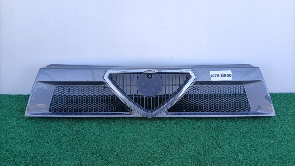 фото №1, Alfa romeo 75 решётка радиатора решётка радиатора оригинал 161688102500 k76/ń600