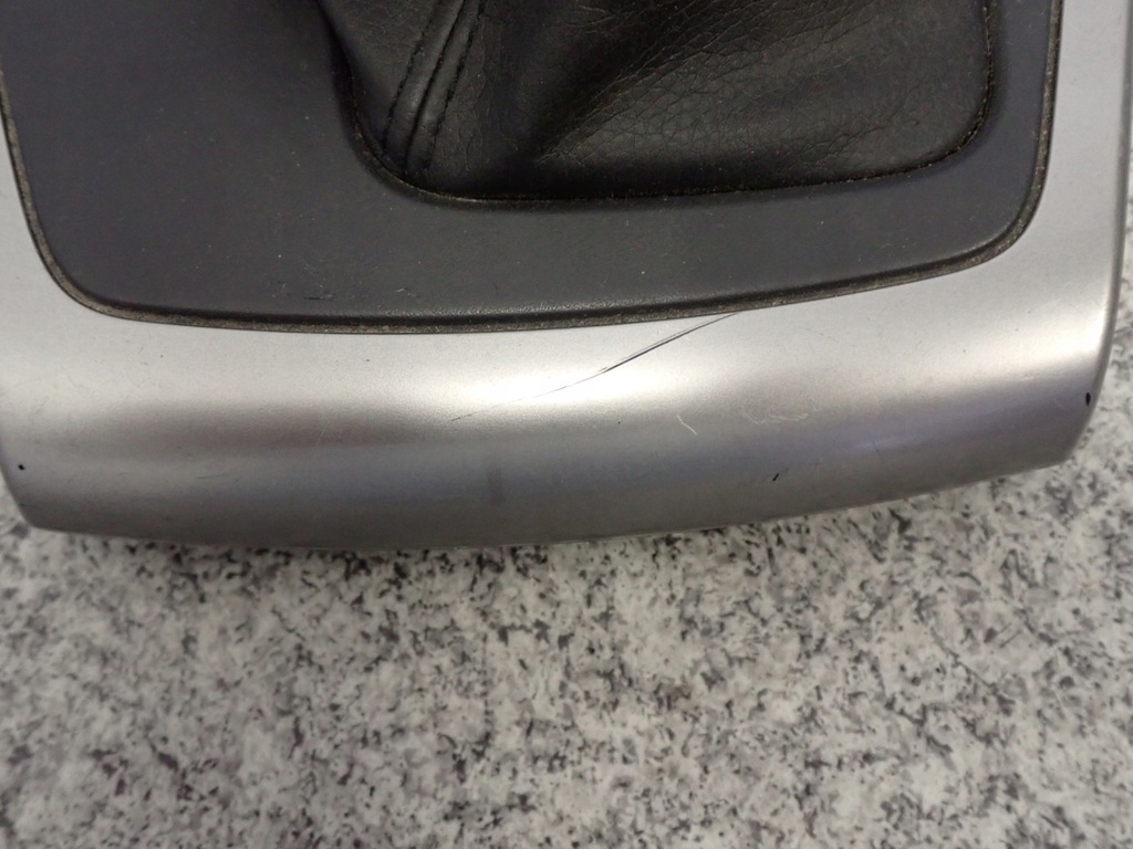 фото №3, Mazda 5 08-10 чехол пластик средний рамка