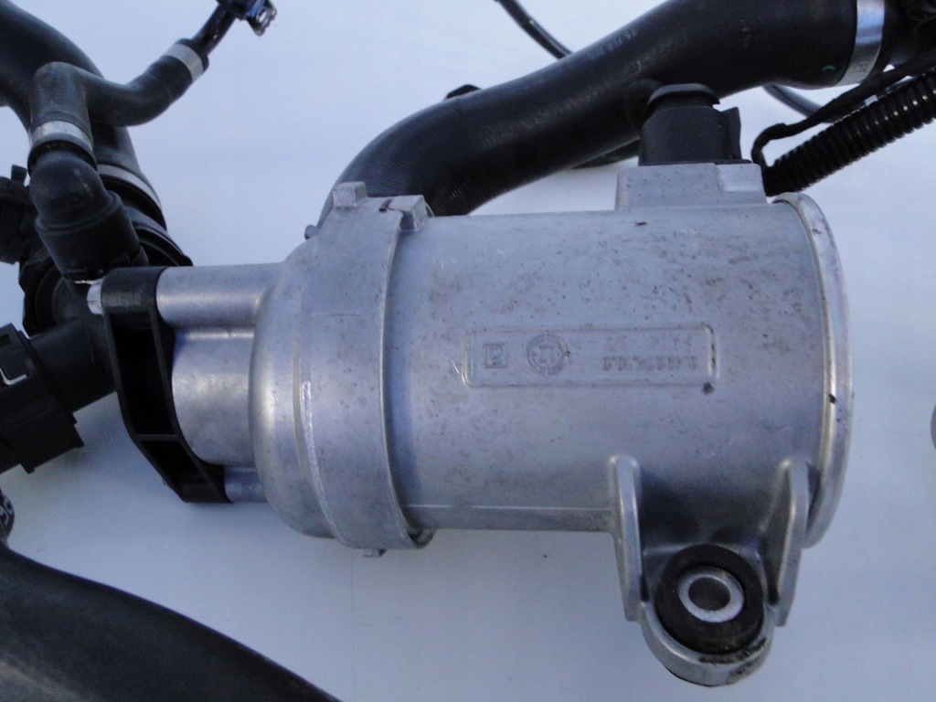 Mercedes glc x253 253 f-cell помпа шланг води охолодження ланок на wodór Доставка