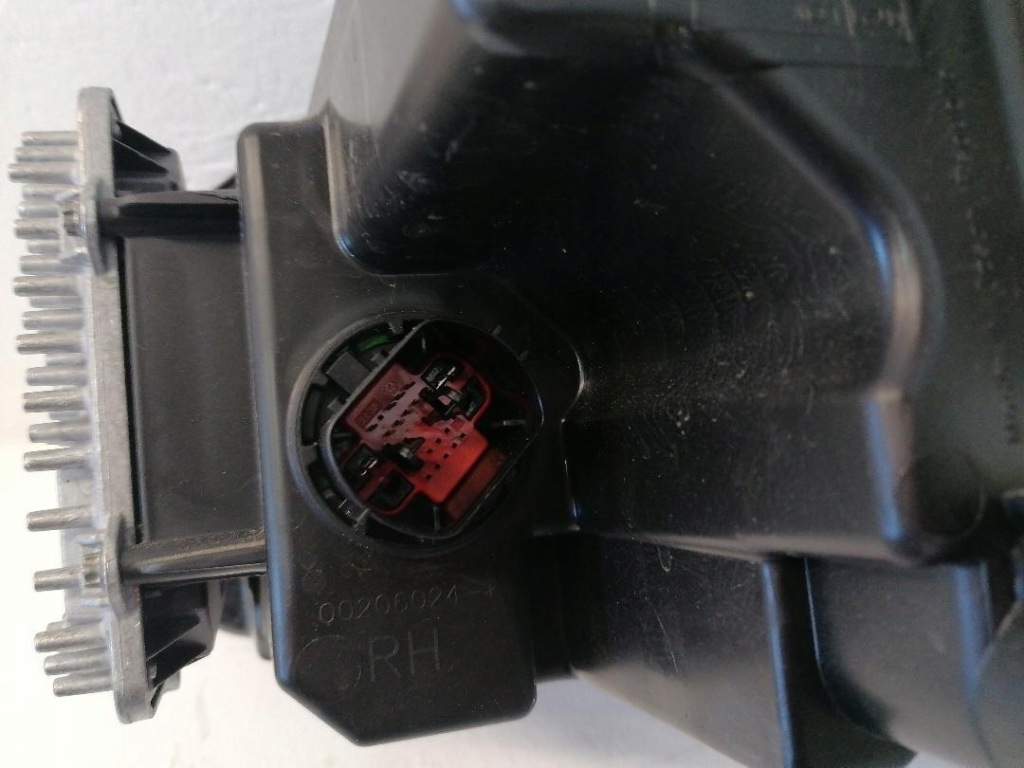 Jaguar e-pace x540 рестайлинг  full led фара правый  m9c3-13w029-bd Доставка