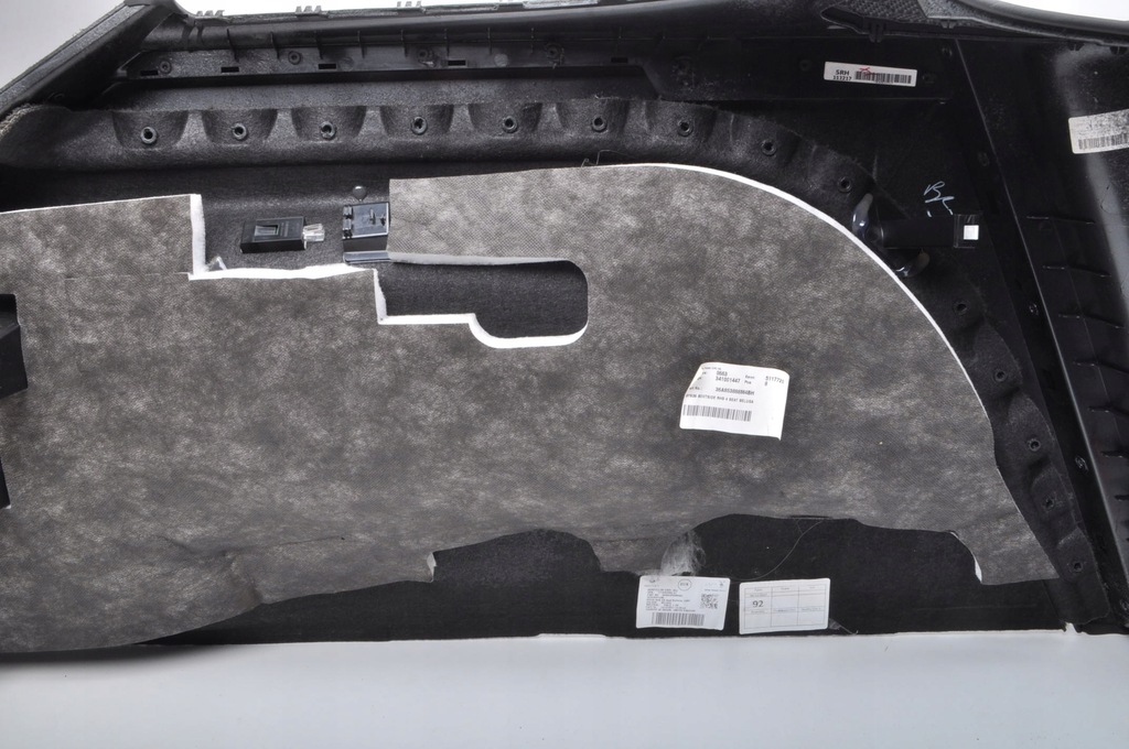 фото №9, Bentley bentayga обшивка багажника правий задня 36a863888m
