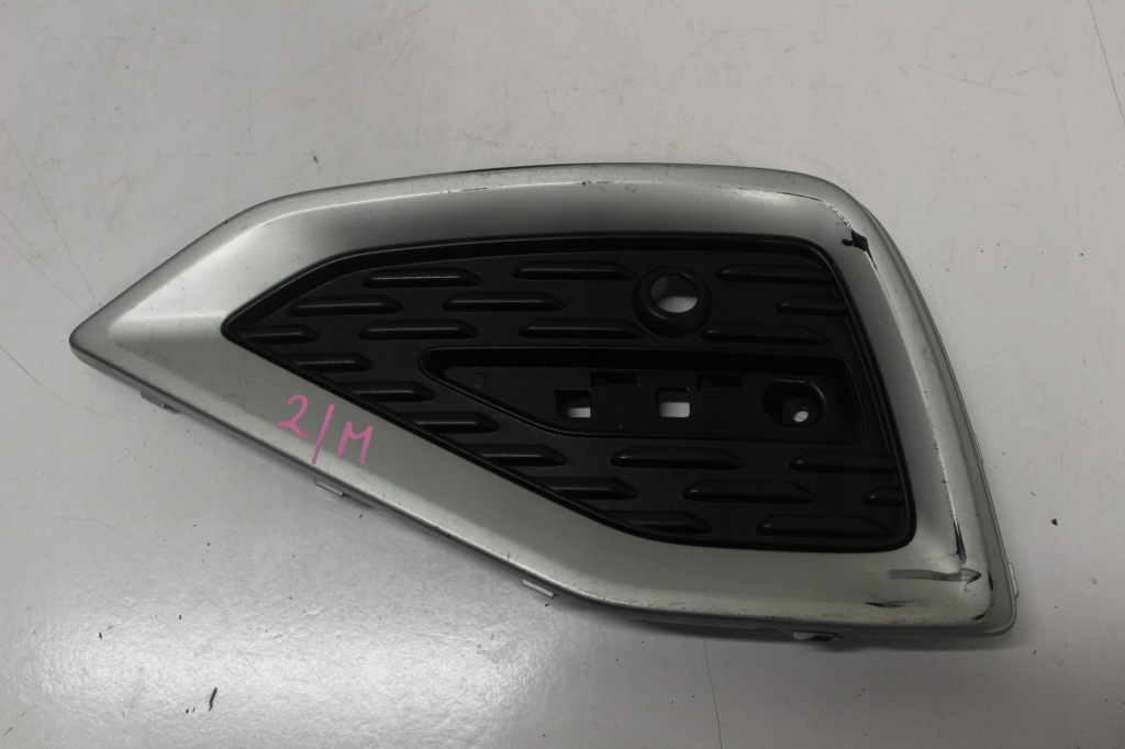 фото №1, Решітка бампера права задня audi q2 lift 81a