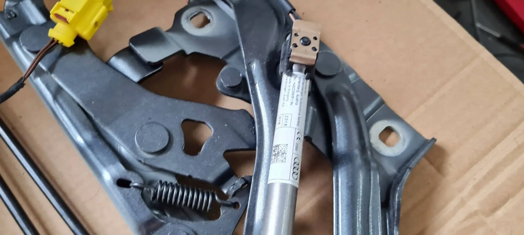 фото №9, Sq5 q5 80a петля петлі капот лівий правий комплект патрони lz7s