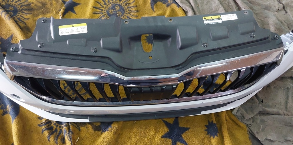 фото №9, Skoda scala бампер перед kompletny lf9e pdc гарний білий решітка радіатора решітка радіатора лампи