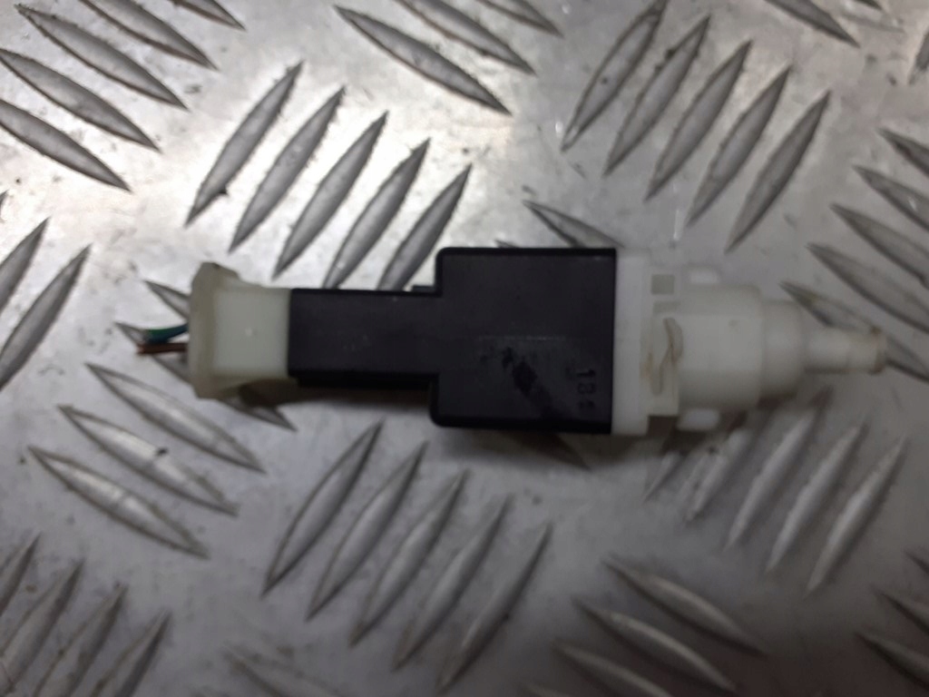 Купити Датчик світла стоп стоп-сигнал fiat idea 46840510