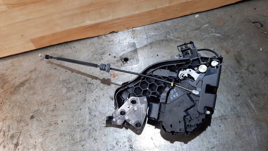 фото №1, Замок дверь правый задняя volvo s40 v50 задний