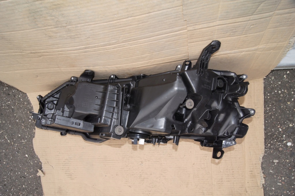 Лампа lexus ls 18- права oryg full led eu в Україні