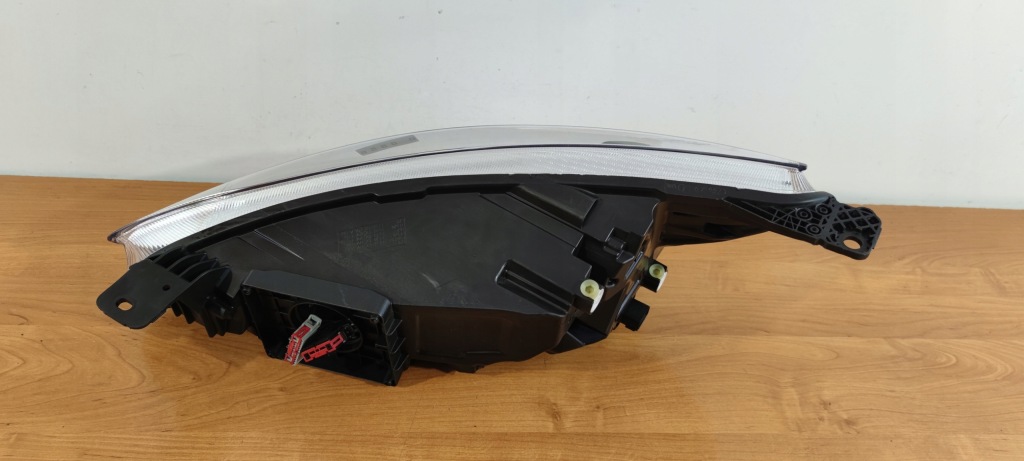 фото №2, Ford focus mk4 4 iv правая лампа перед full led