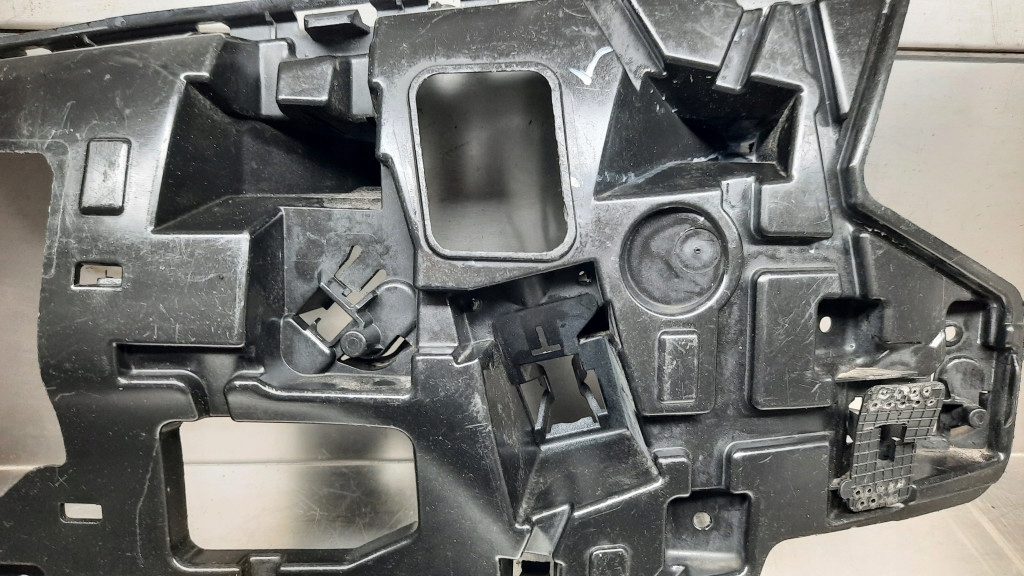 Направляющая бампера левый перед 31425001 volvo v40 ii 12- Киев