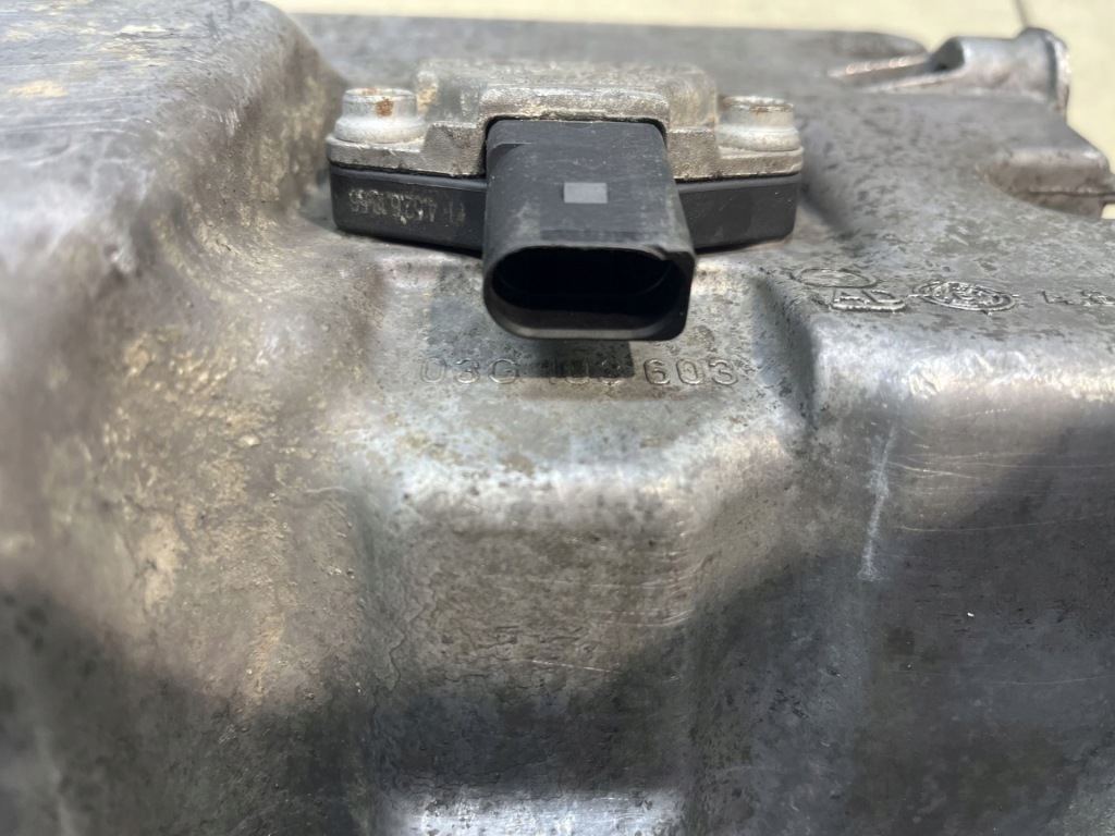 фото №4, Піддон масляна vw touran 1.9 tdi 03g103603