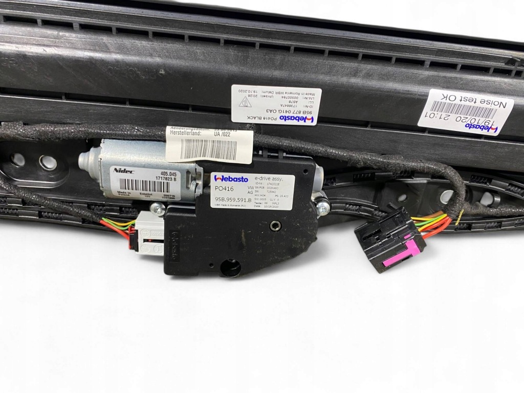 Porsche macan 95b люк комплектний  95b877041g Доставка