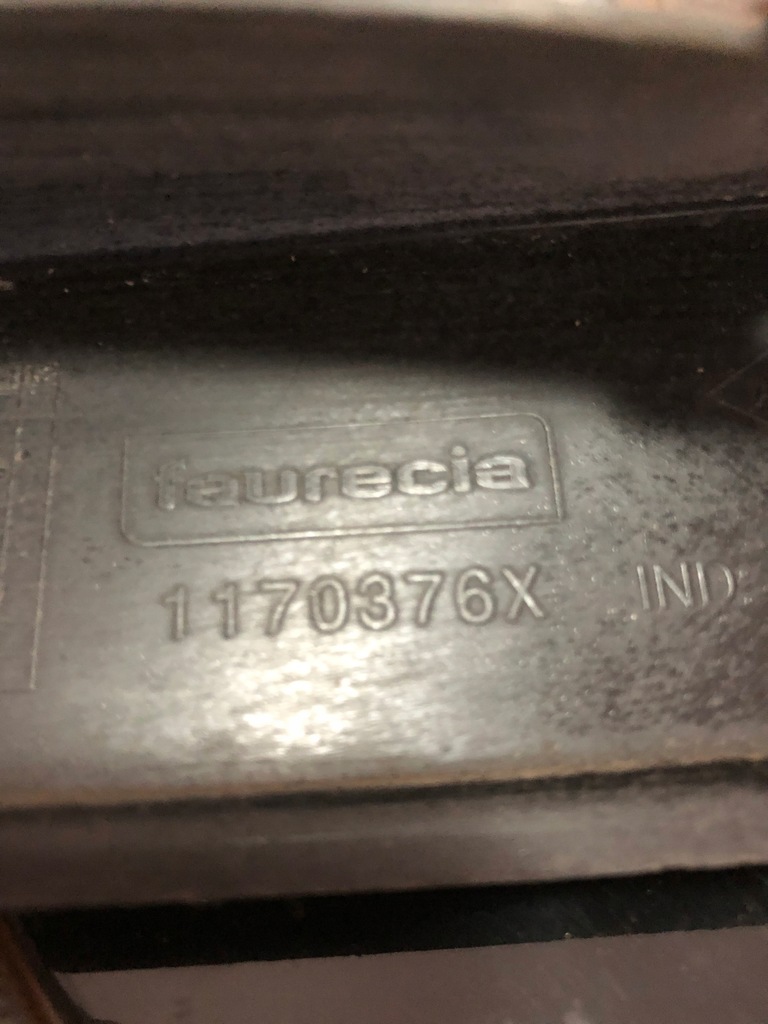 фото №6, Dacia logan спойлер накладка-спойлер бампер перед 1170376x