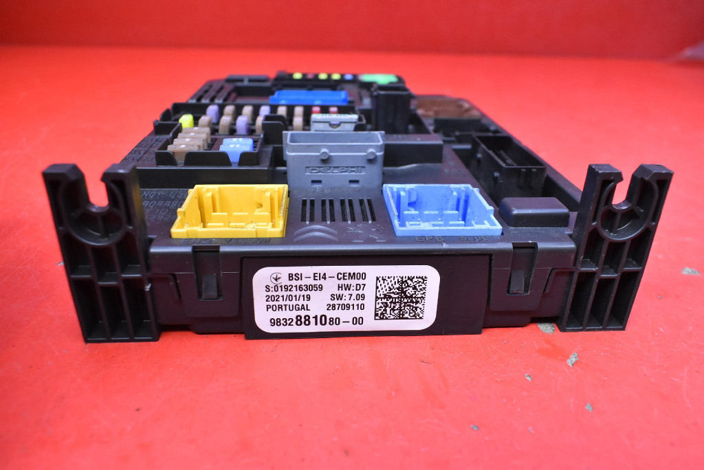 фото №6, Коробка предохранителей bsi 9832881080 peugeot e-2008 2 ii 136 km 19-21