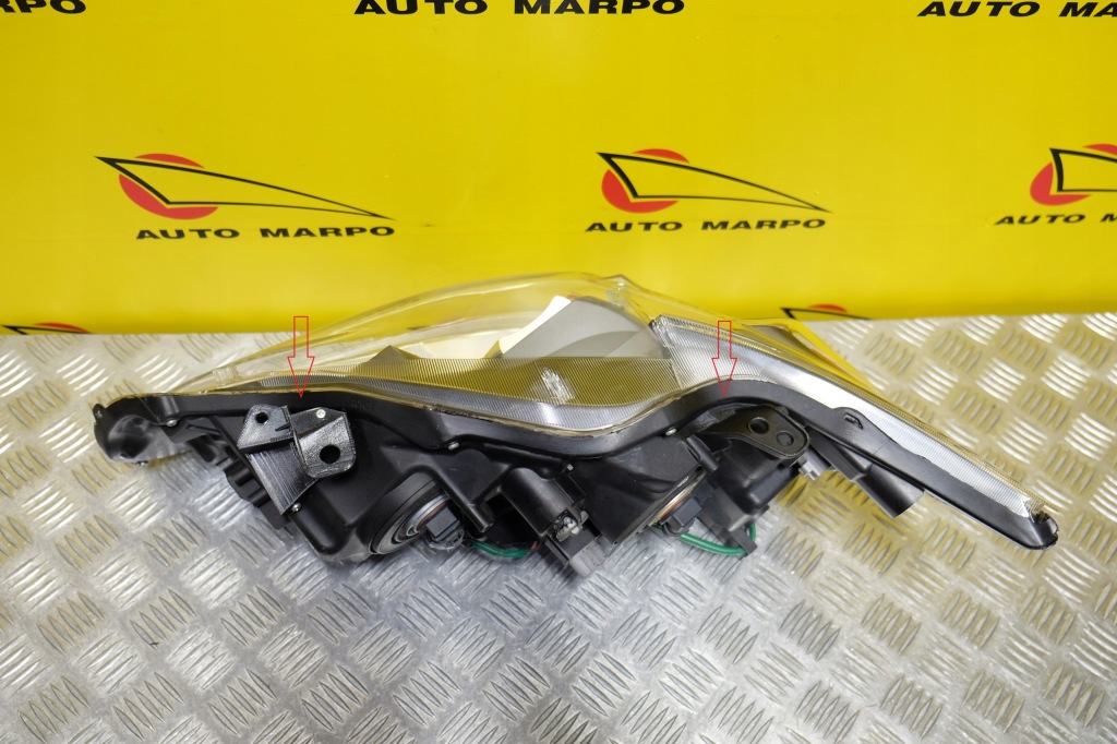 Lexus ct ct200h 2010- фара лампа обычная линзованная с led r usa в Украине