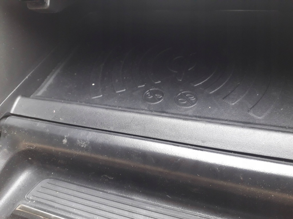 фото №4, Бардачок зарядний пристрій індукційна peugeot 2008 ii 19-