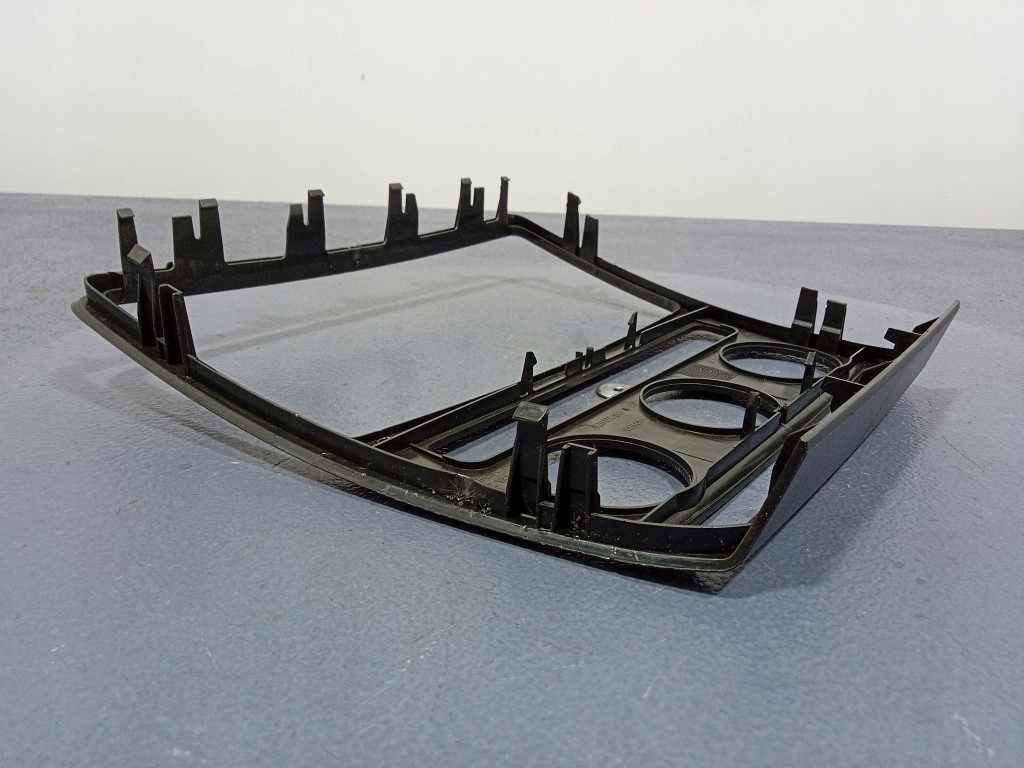 фото №9, Skoda octavia ii средняя защита рамка радио консоли 1z0858069a