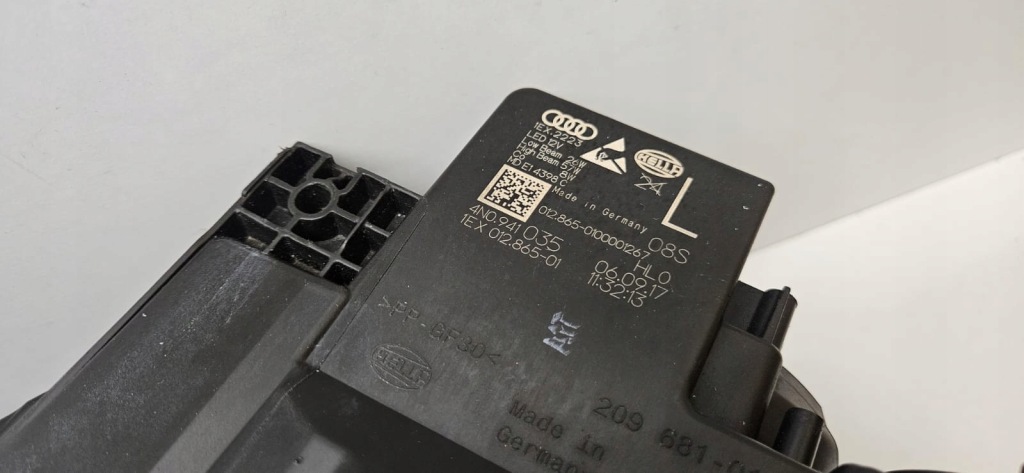 Audi a8 d5 4n0 full led matrix фара левая правый  фара 4n Недорого